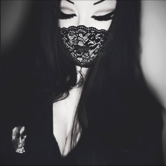 Meet 🖤⚰️🕸Alice🪦🥀🦇 - Picture 1 of 10